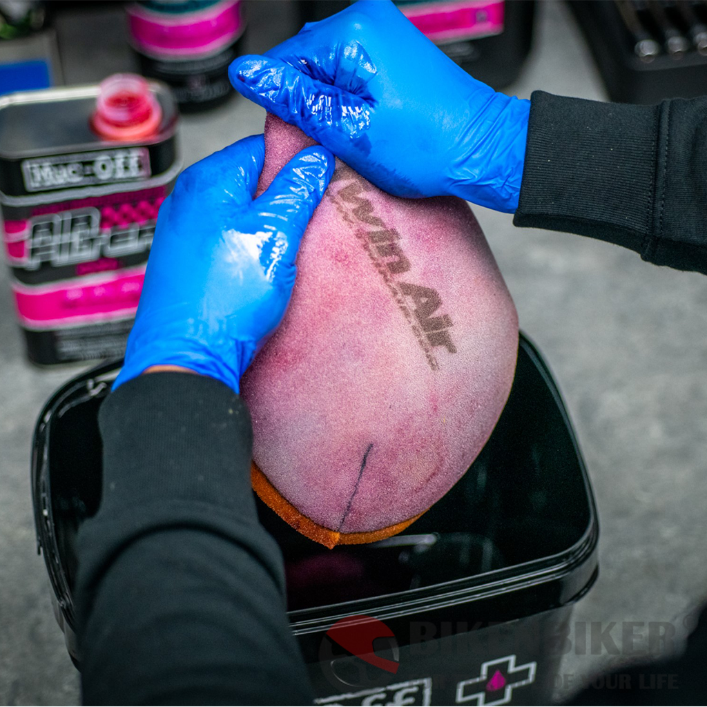 Muc-Off Motorcycle Air Filter Oil - 1L