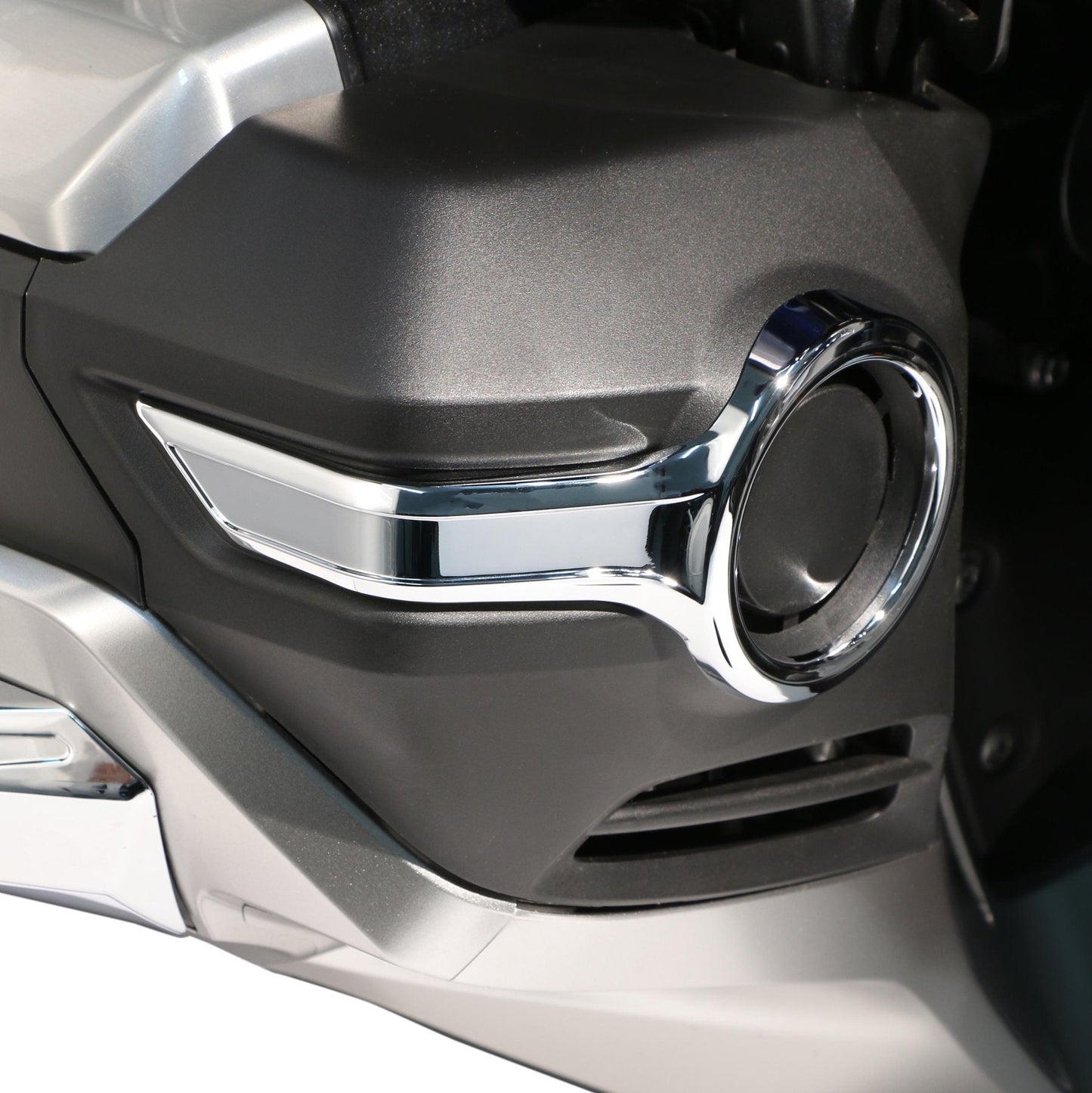 Chrome Fog Light Trims - Honda Goldwing - Ciro Goldstrike