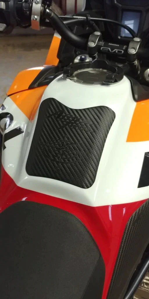 Honda Africa Twin Ergonomics - Tank Pad - Rubba Tech