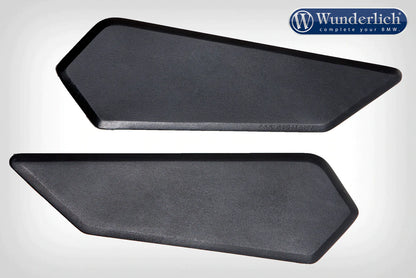 BMW R1250R Ergonomics - Tank Pads - Wunderlich