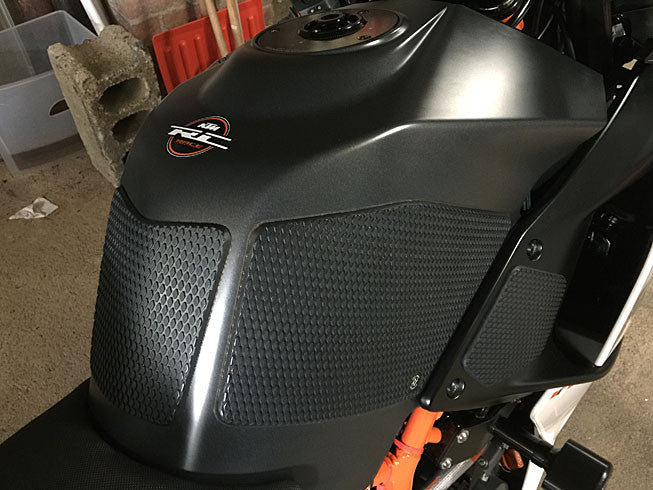 KTM RC 200/390 (2014 - Current) Motorcycle Tank Grip Pads - Bike 'N' Biker