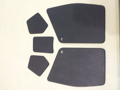 KTM RC 200/390 (2014 - Current) Motorcycle Tank Grip Pads - Bike 'N' Biker