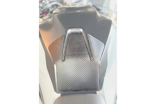 BMW S1000 XR Ergonomics - Tank Pad - Rubba Tech