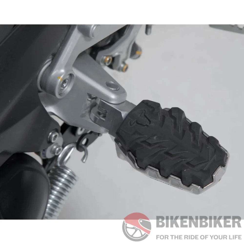 Ducati Multistrada V4 Ergonomics - Evo Footrest Kit Sw-Motech Footpegs