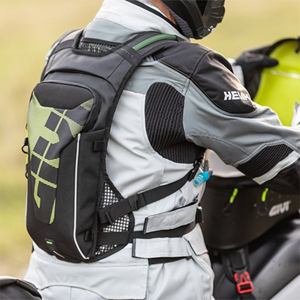 GRT719V Rucksack with Integrated Water Bag, 3 Litres - Givi