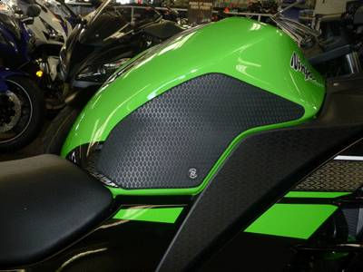 Kawasaki Ninja 300 2013+ Snake Skin Tank Grip Pads - TechSpec